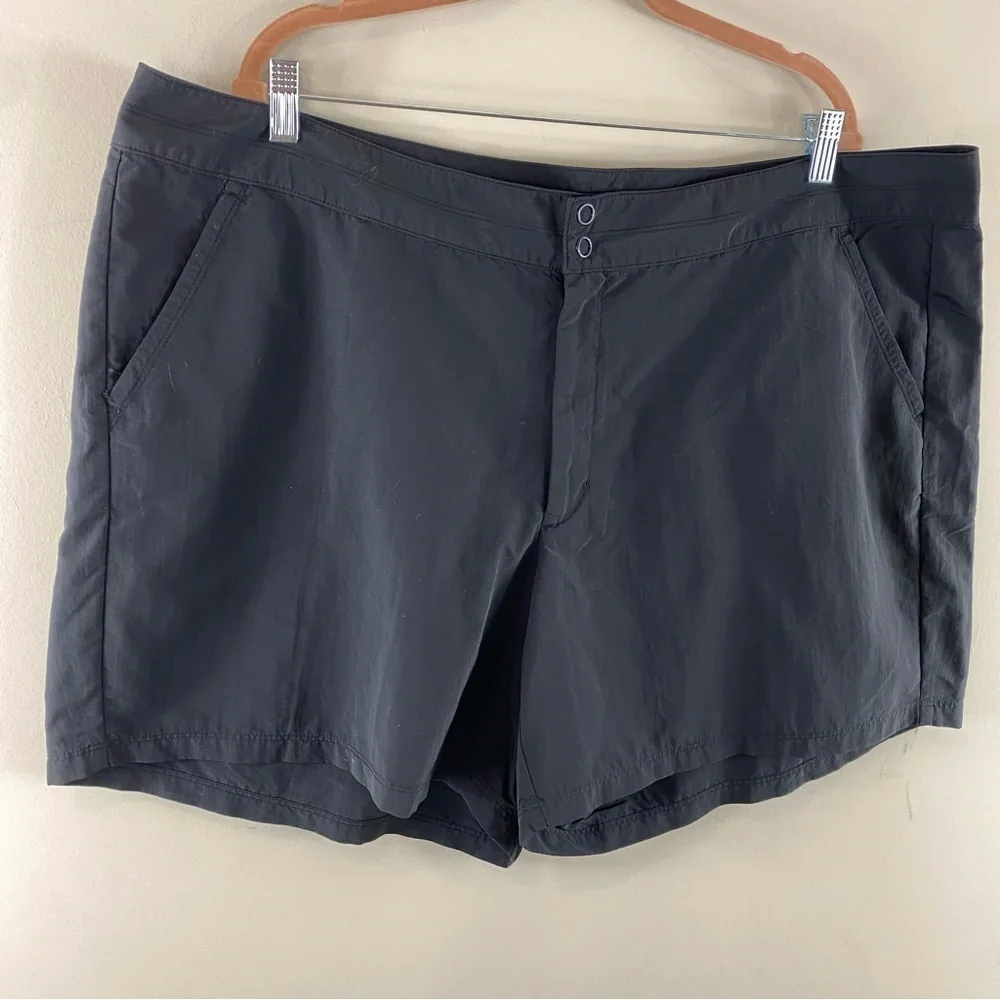 Eddie Bauer Women’s Plus Size 100% Nylon Athletic‎ Hiking Style Shorts Sz 24W